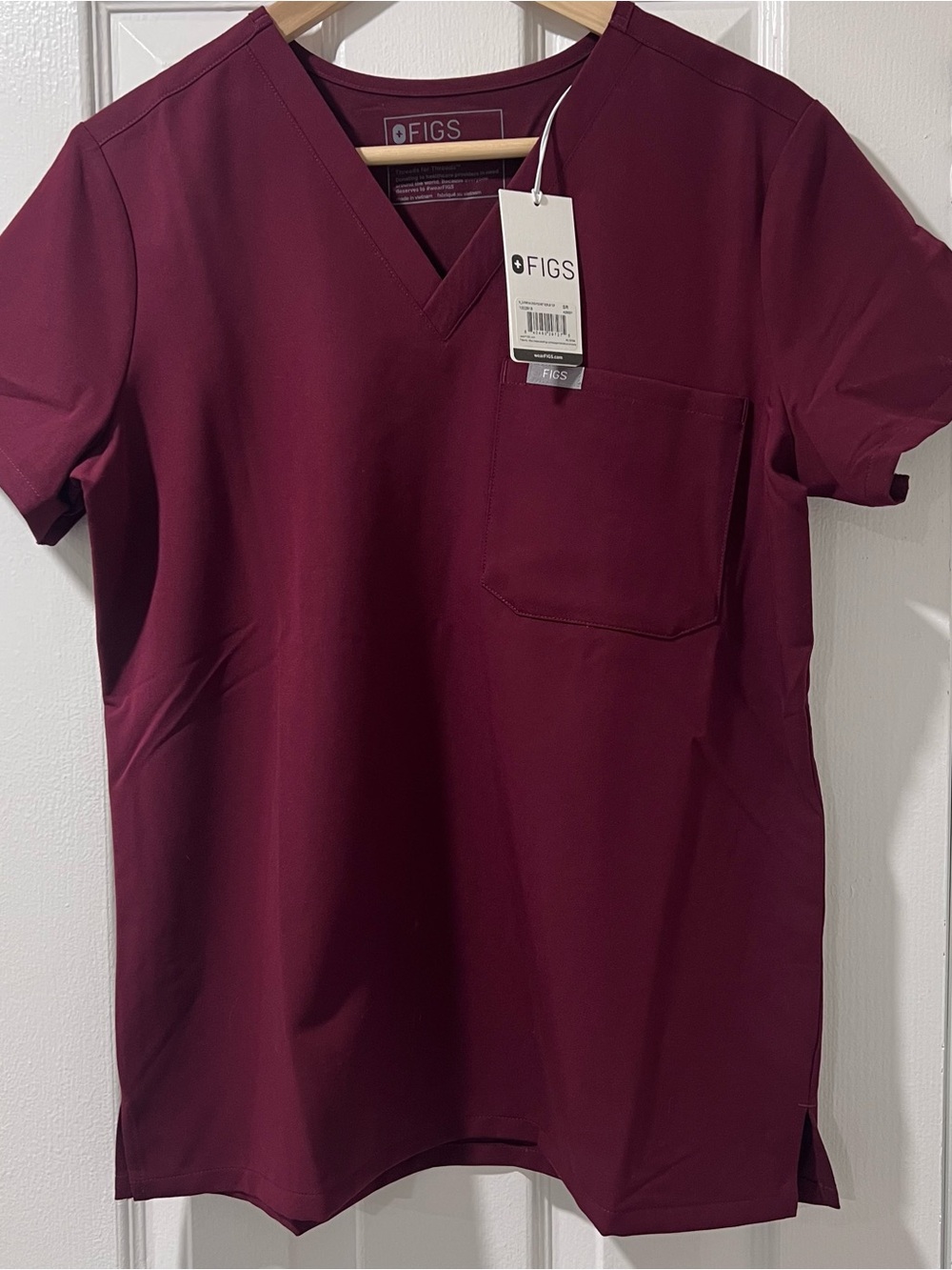 Figs Women’s Scrub Top and Pants - Burgundy Size S